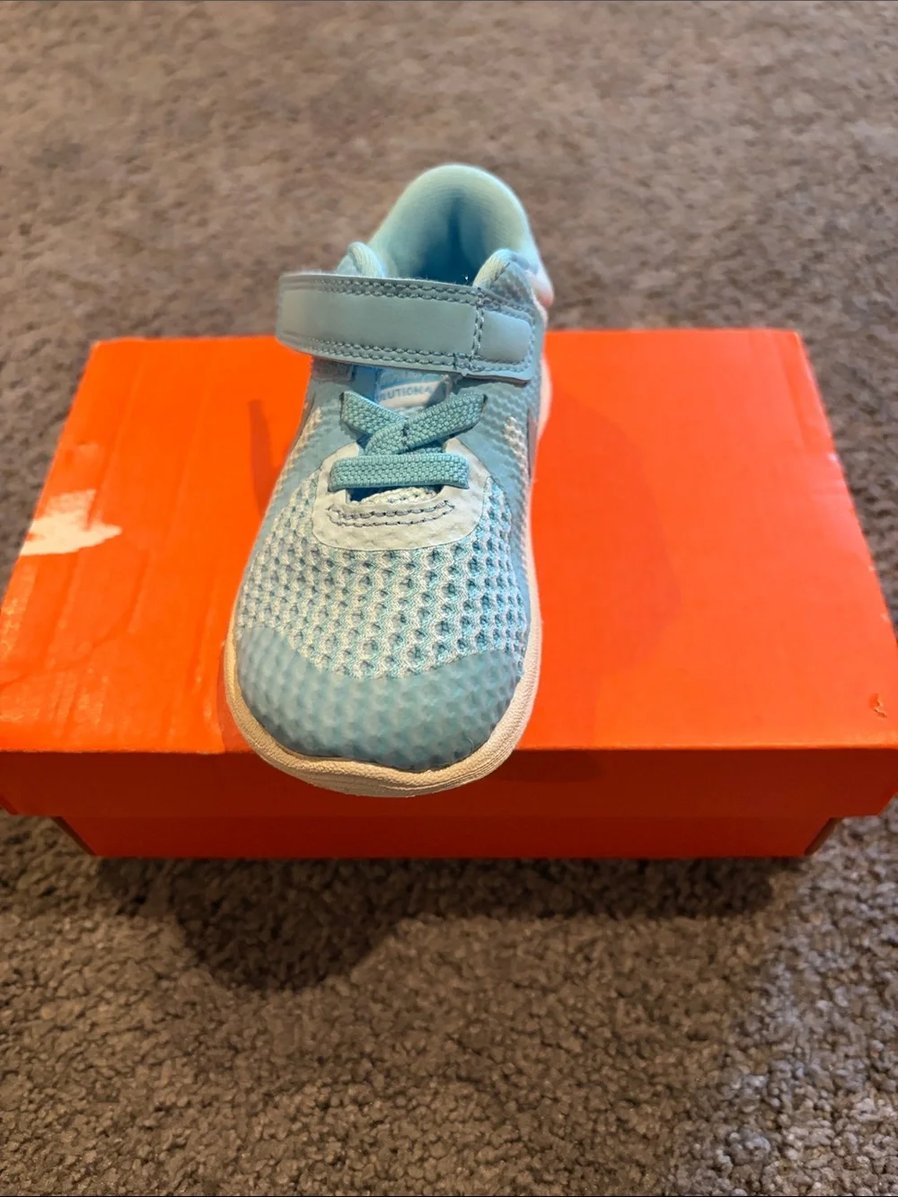 NEW in Box Nike Kids Sky Blue and White Velcro Athletic Sneakers 6c